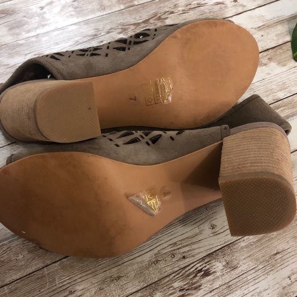 Jeffrey Campbell Quebec Suede Cutout Heeled Sandals - Picture 9 of 10